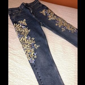 Topshop skinny jeans with pretty embroidery